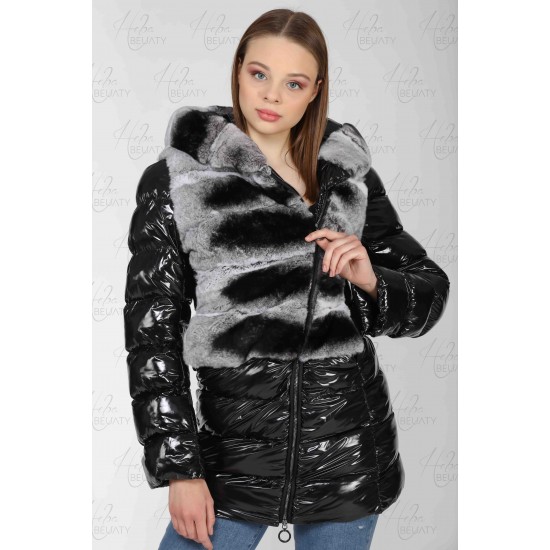 A bowstring jacket with Japanese rabbit fur